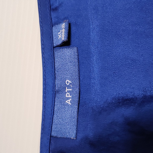 Apt. 9 Cobalt Blue Silky Flowy Blouse with Gold Hardware Size XL - Picture 2 of 9